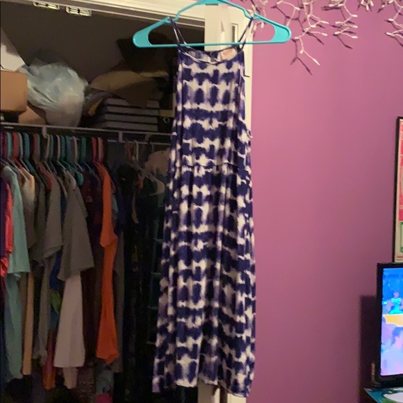 Dress - Picture 2 of 2